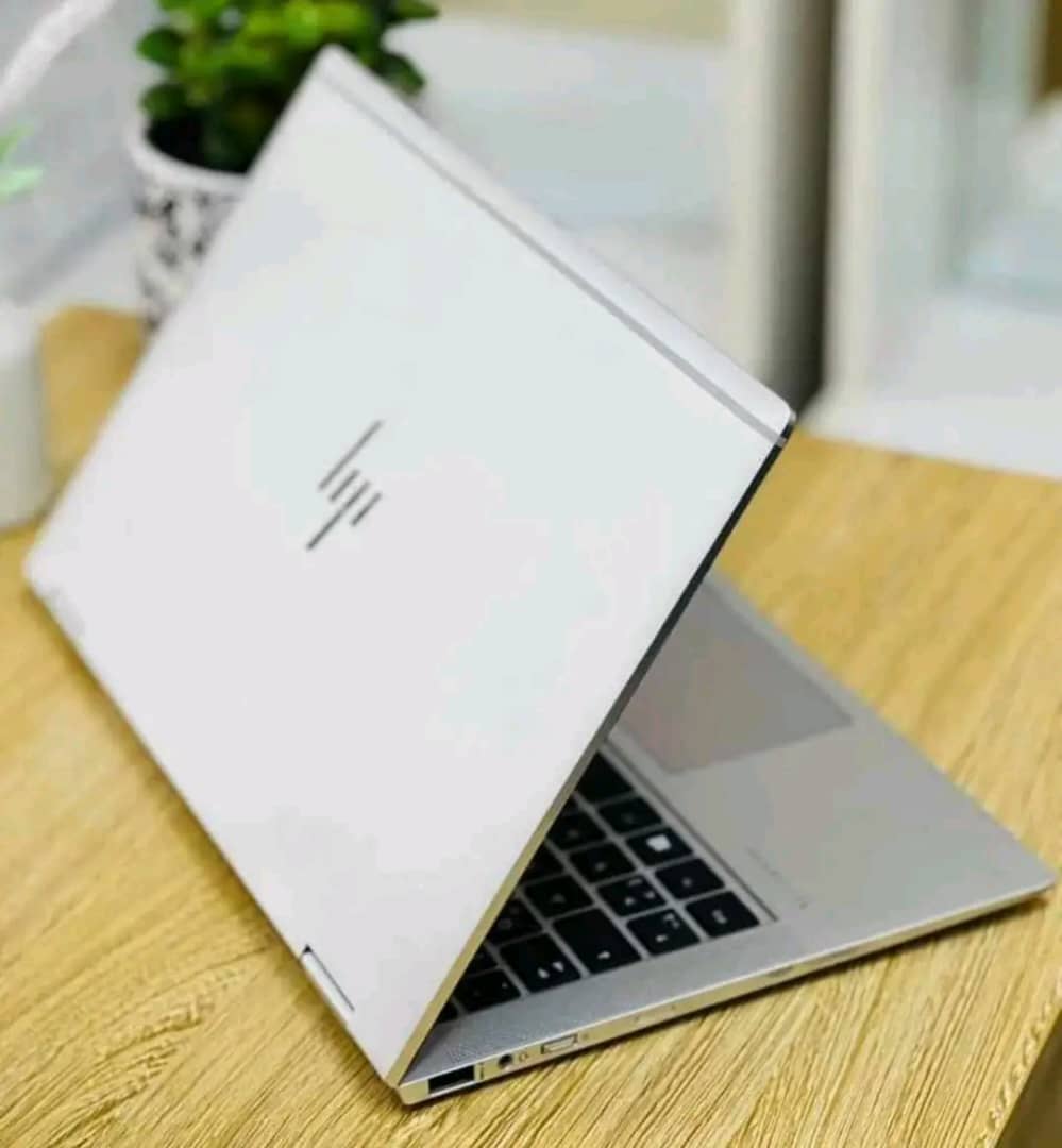 HP EliteBook 1030 G2 x360° – Image 2