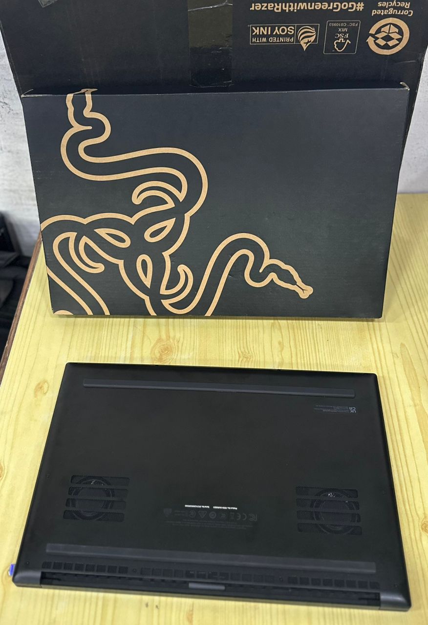Razer Blade 15 RZ09 - Core i7 11e Génération, RTX 3070, 1 To SSD, 16 Go RAM, 15,6" UHD – Image 4