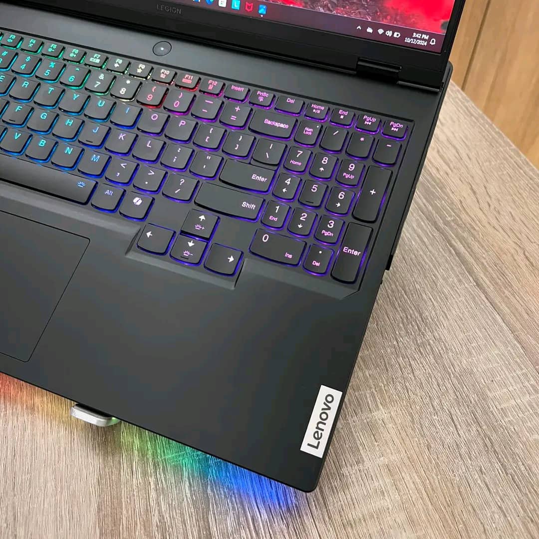 Lenovo Legion PRO 7 16IRX9H – Image 5