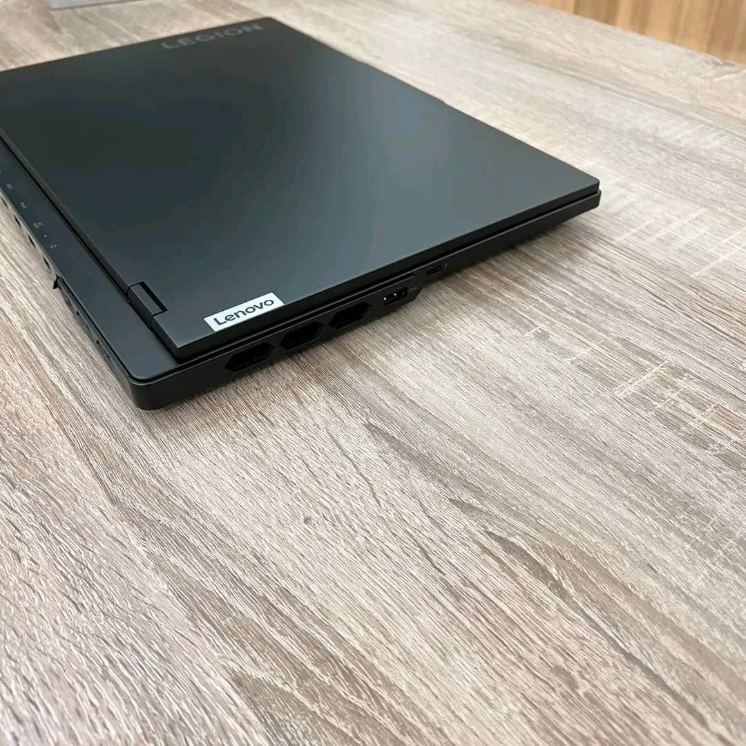 Lenovo Legion PRO 7 16IRX9H – Image 6