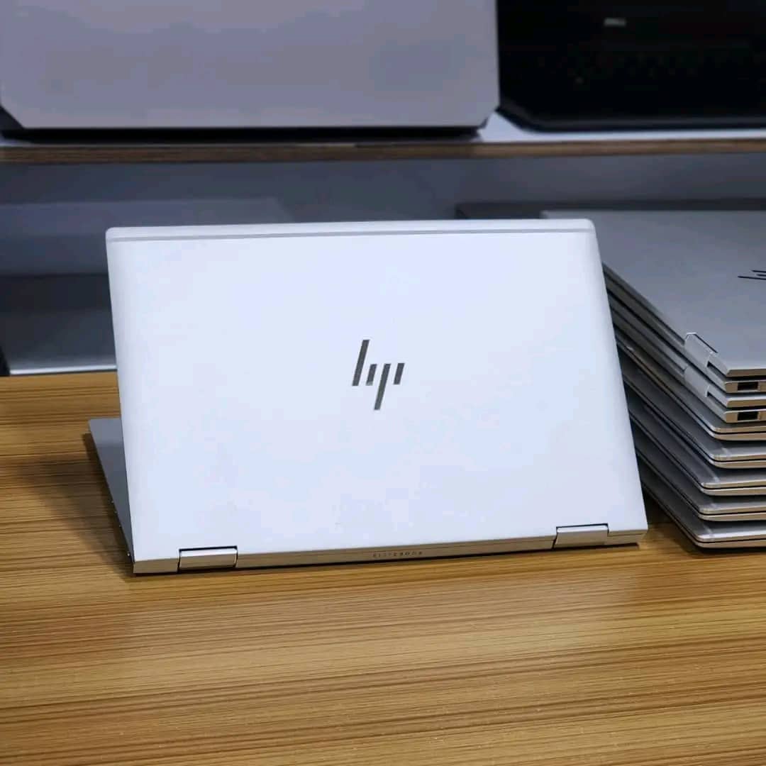 HP elite book 1030 G2/3 – Image 3