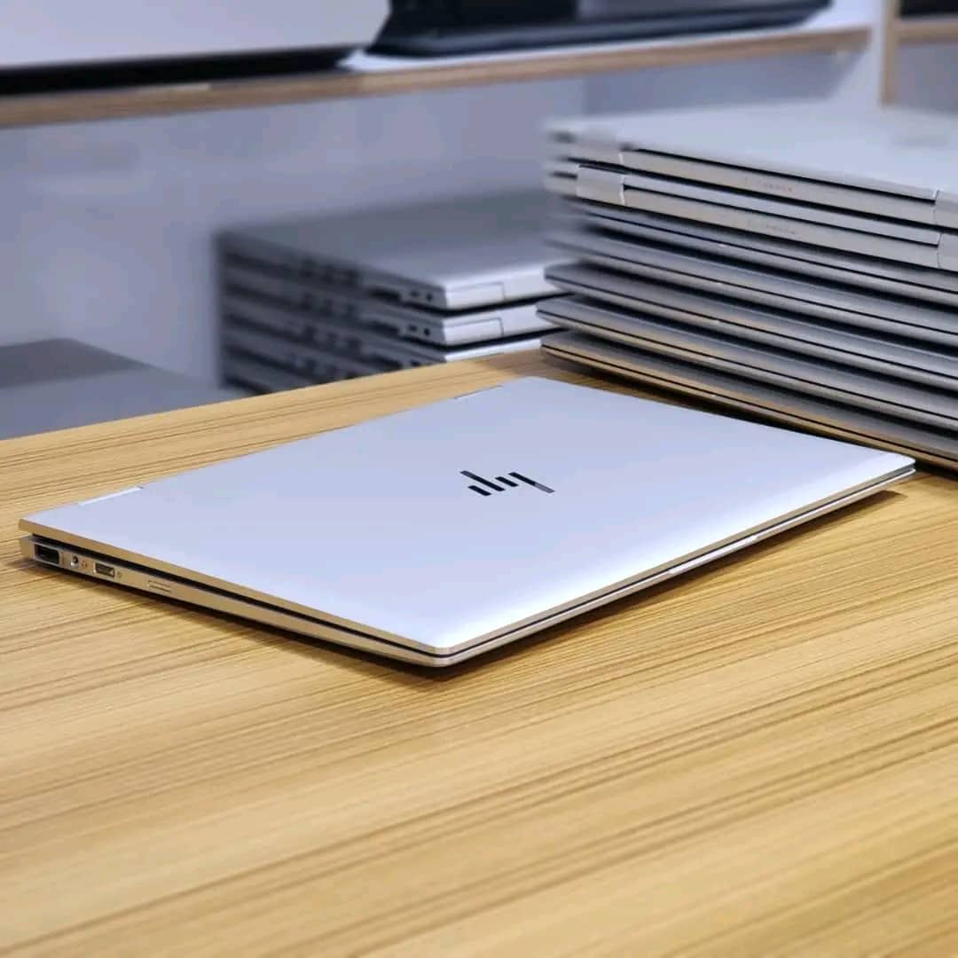 HP elite book 1030 G2/3 – Image 5